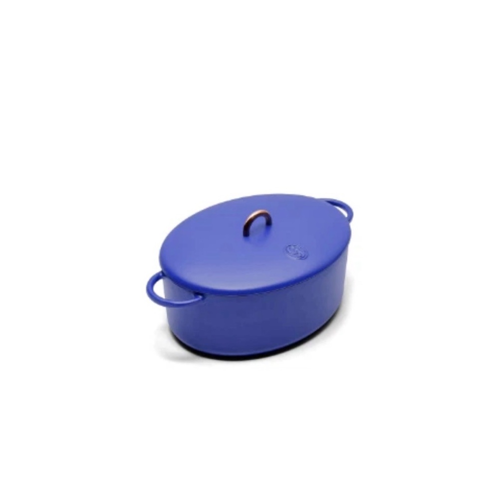 Blue/ Pink Cast Iron Dutch Oven / Great Jones the Dutchess Dutch Oven..NWT